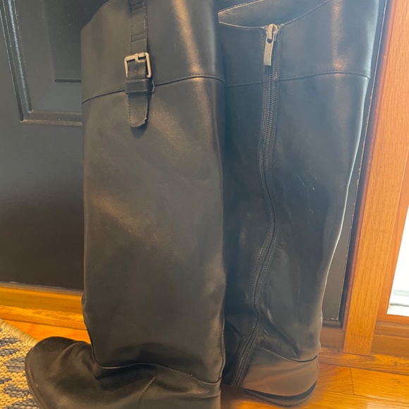 Boots - Picture 2 of 5